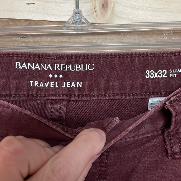 Banana Republic Travel Jean size 33x32 Maroon Color Slim Fit Stretchy Jeans - Picture 2 of 13